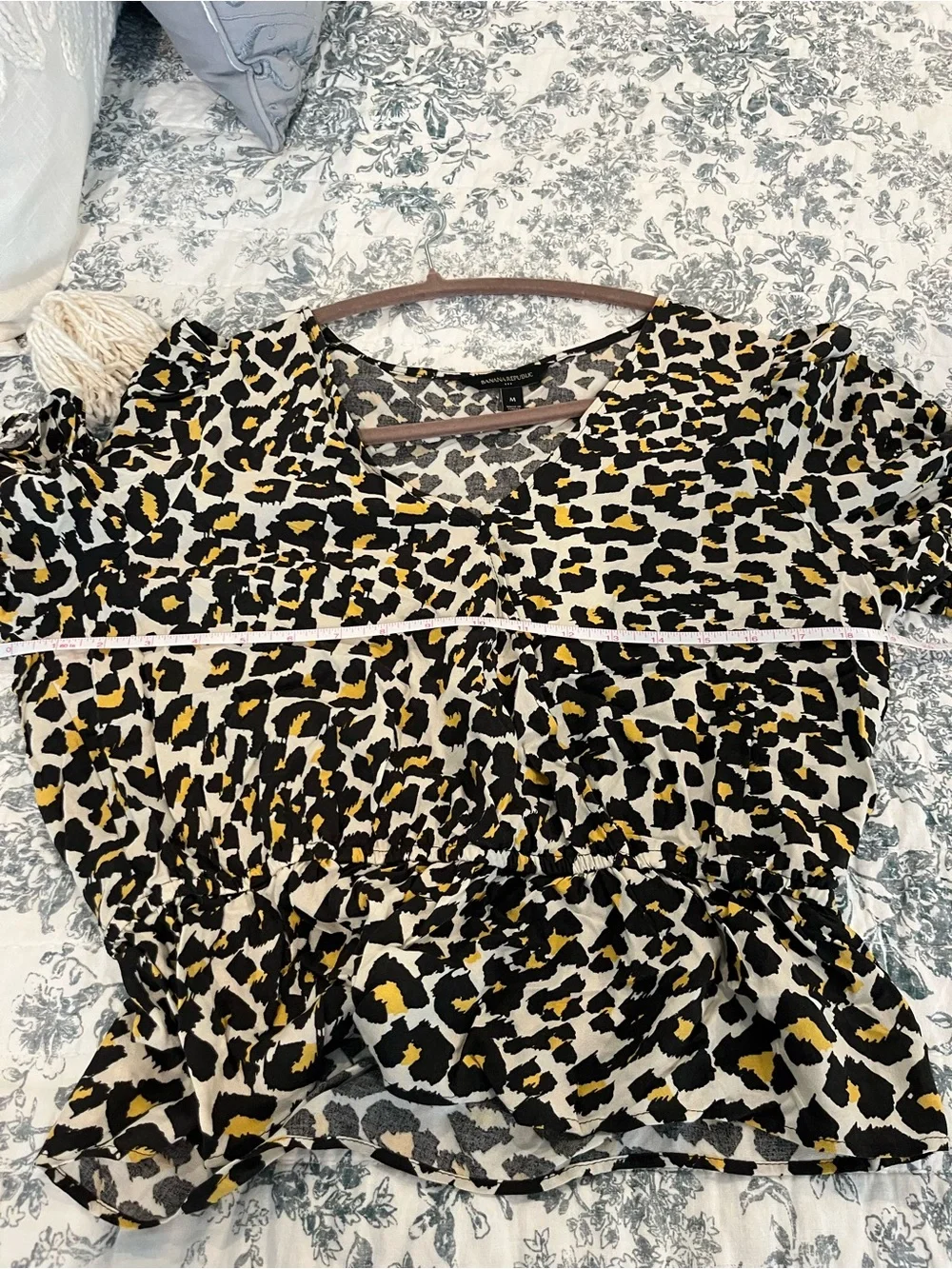 Banana Republic Leopard Print Peplum Puff Sleeve Blouse Size M